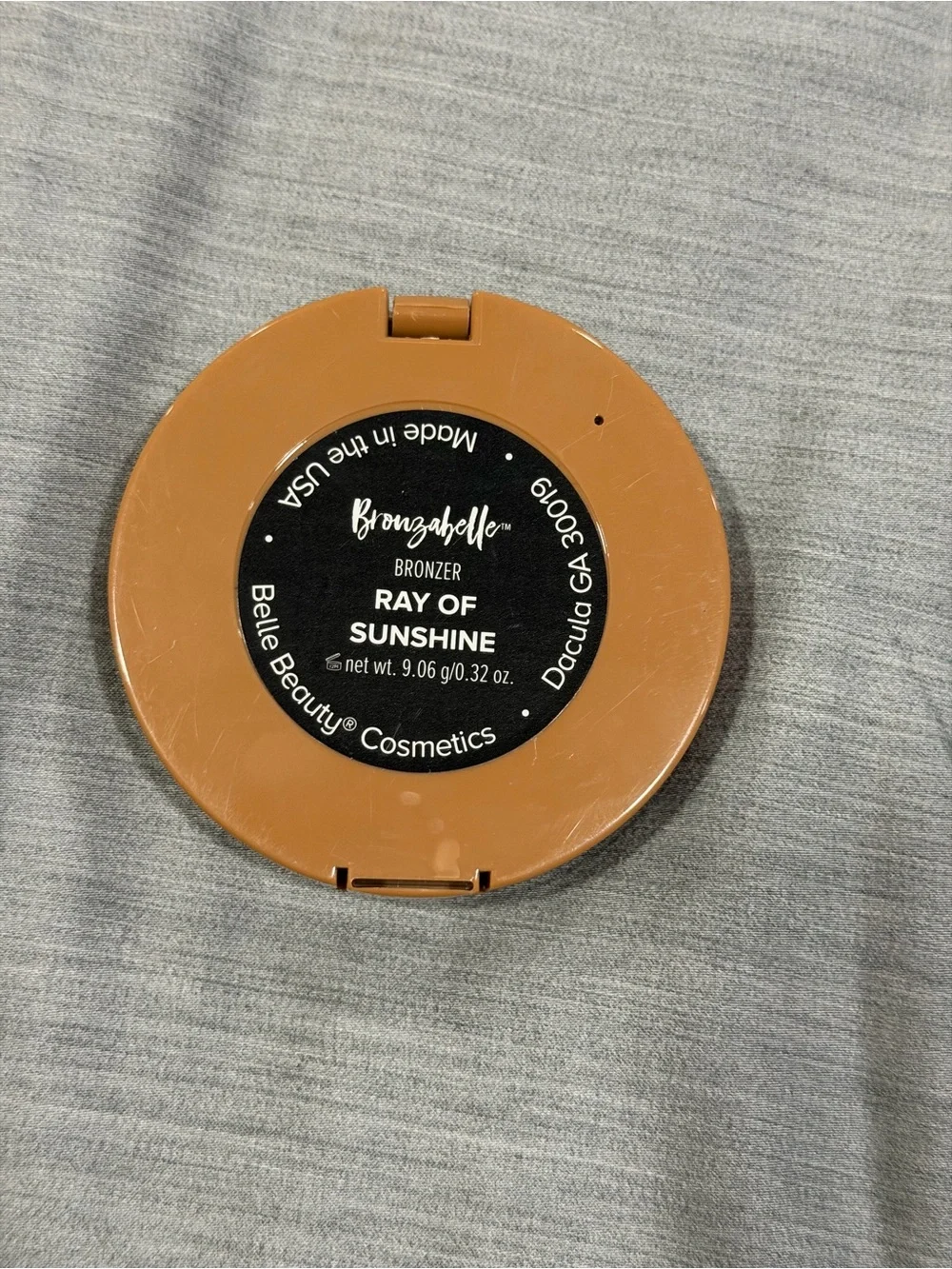 Elle Bronzabelle Bronzer Highlighter - Brown with Gold Lettering